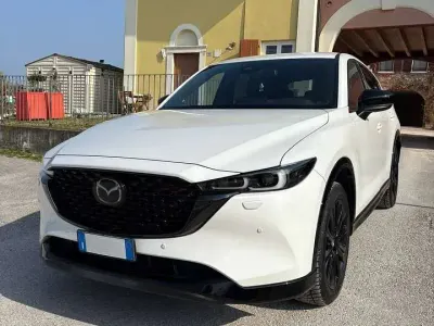 Usata Mazda CX-5 Comfort 150 CV (110 kW) 2024 Snow flake white pearl SUV