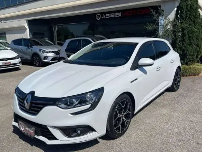 Usata Renault Mégane 116 CV (85 kW) 2020 Bianco Berlina