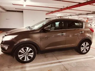 Usata Kia Carens 115 CV (84 kW) 2013 Marrone Monovolume