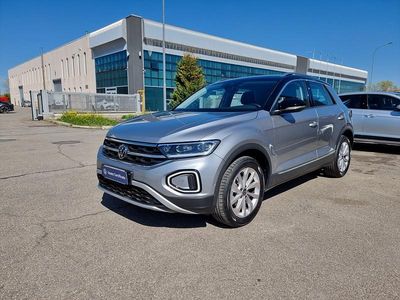 Usata VW T-Roc Style 115 CV (84 kW) 2025 Grigio SUV