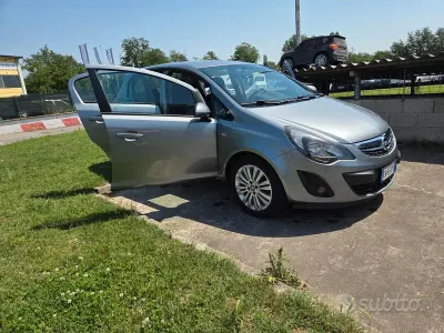 Usata Opel Corsa 85 CV (62 kW) 2014 Grigio Utilitaria