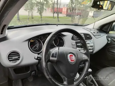 Usata Fiat Bravo 120 CV (88 kW) 2012 Grigio Utilitaria