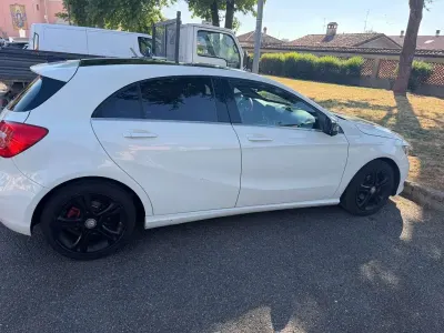 Usata Mercedes A160 90 CV (66 kW) 2014 Bianco Utilitaria