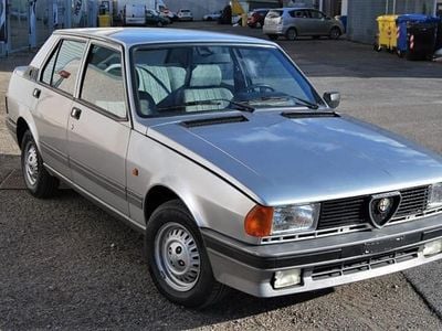 Usata Alfa Romeo Giulietta 109 CV (80 kW) 1984 Argento Utilitaria