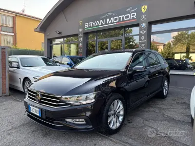 Usata VW Passat Business 150 CV (110 kW) 2022 Nero Station wagon