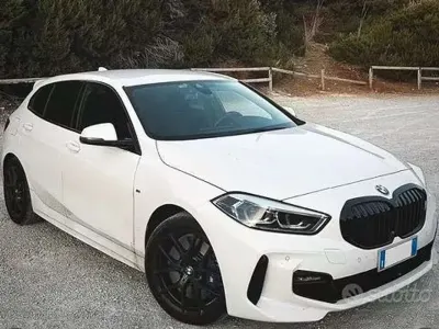Usata BMW 118 M Sport 140 CV (102 kW) 2020 Bianco Utilitaria