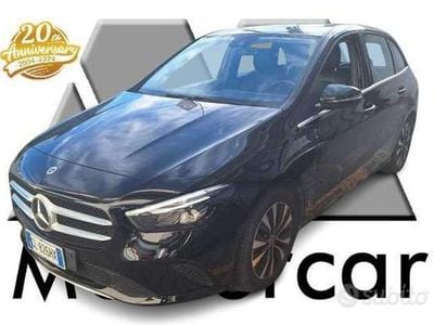Usata Mercedes B180 116 CV (85 kW) 2022 Nero Monovolume