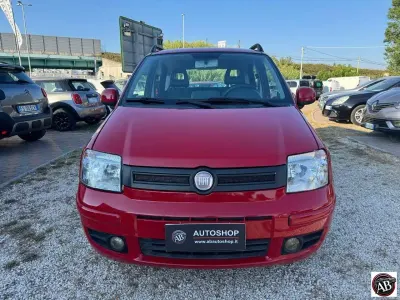 Usata Fiat Panda Active 69 CV (50 kW) 2011 Rosso Utilitaria