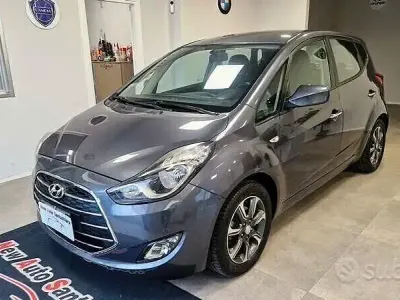 Usata Hyundai ix20 Comfort 90 CV (66 kW) 2015 Grigio Utilitaria