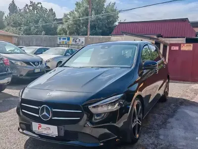 Gebraucht Mercedes B200 150 PS (110 kW) 2021 Schwarz Van / Kleinbus