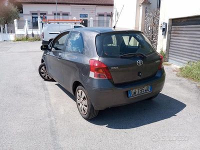 Usata Toyota Yaris 69 CV (50 kW) 2009 Utilitaria