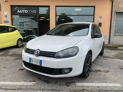 Usata VW Golf VII Highline 105 CV (77 kW) 2012 Bianco Berlina
