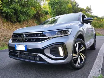 Usata VW T-Roc R-line 150 CV (110 kW) 2024 SUV
