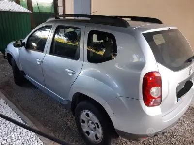 Usata Dacia Duster 105 CV (77 kW) 2012 Grigio SUV