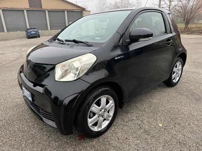 Toyota iQ