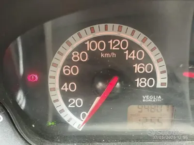 Usata Fiat 600 54 CV (39 kW) 2003 Rosso Berlina