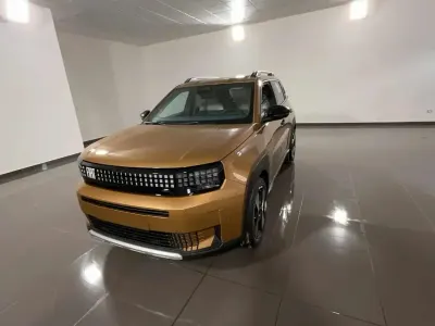 Nouvelle Fiat Grande Panda La Prima 100 ch (73 kW) 2026 Marron Citadine