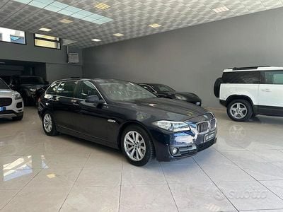 Usata BMW 520 Luxury Line 190 CV (139 kW) 2016 Blu Station wagon