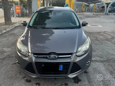 Usata Ford Focus Titanium 115 CV (84 kW) 2011 Grigio Station wagon