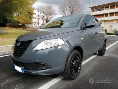 usata Lancia Ypsilon 0.9 TwinAir 85 CV 5 porte Metano Ec