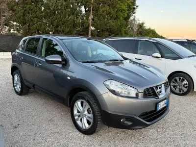 Usata Nissan Qashqai Tekna 110 CV (80 kW) 2013 Grigio SUV