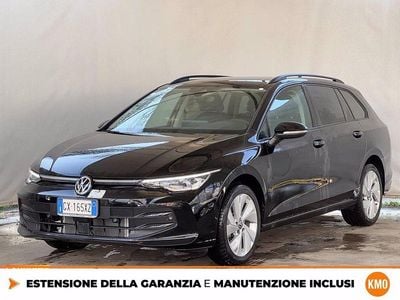 Usata VW Golf VIII Life 150 CV (110 kW) 2024 Grenadill black metallizzato Station wagon