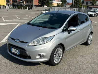 Usata Ford Fiesta Titanium 82 CV (60 kW) 2009 Utilitaria