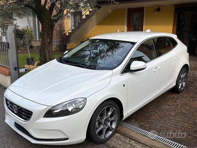 Usata Volvo V40 Ocean Race 114 CV (83 kW) 2015 Bianco Berlina