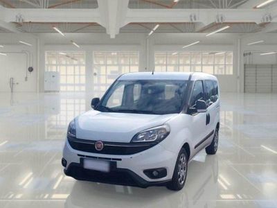 Usata Fiat Doblò Lounge 105 CV (77 kW) 2020 Bianco Monovolume