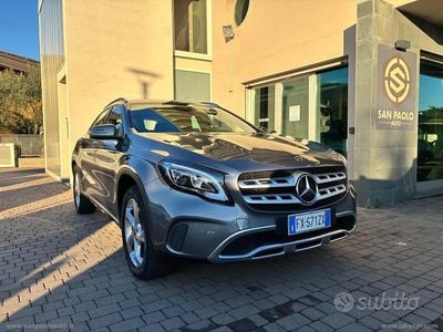Mercedes GLA220