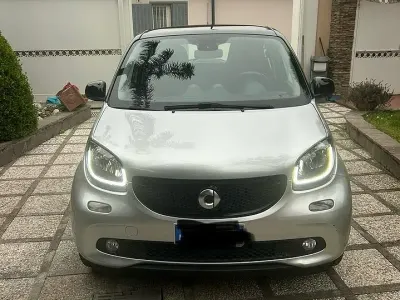 Begagnad Smart ForFour 90 HK (66 kW) 2016 Grå Halvkombi
