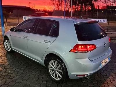 Usata VW Golf VII 110 CV (80 kW) 2016 Grigio Utilitaria