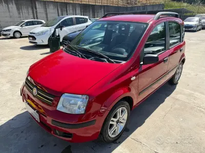 Usata Fiat Panda Emotion 60 CV (44 kW) 2008 Rosso Utilitaria