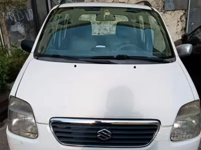 Usata Suzuki Wagon R+ 69 CV (50 kW) 2001 Bianco Monovolume