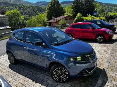 Usata Lancia Ypsilon Gold 69 CV (50 kW) 2021 Utilitaria