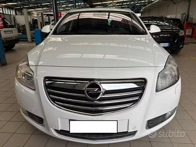 Usata Opel Insignia Country Tourer 160 CV (117 kW) 2012 Bianco Station wagon