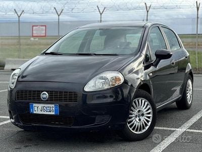 Usata Fiat Grande Punto 77 CV (56 kW) 2006 Nero Utilitaria