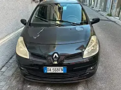 Usata Renault Clio II 75 CV (55 kW) 2006 Nero Berlina