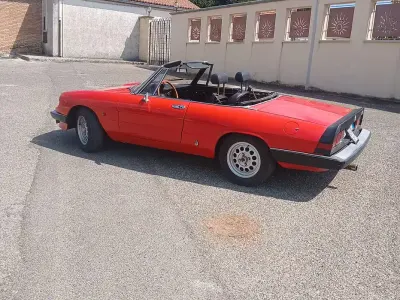 Usata Alfa Romeo Spider 104 CV (76 kW) 1985 Rosso Cabrio