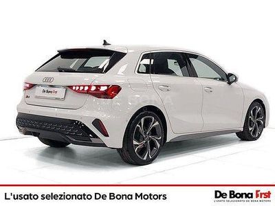 Begagnad Audi A3 Sportback S-Line 150 HK (110 kW) 2024 Vit Halvkombi