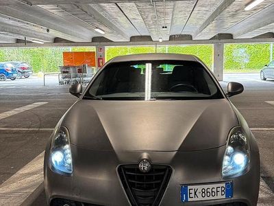 Usata Alfa Romeo Giulietta 120 CV (88 kW) 2011 Grigio Utilitaria