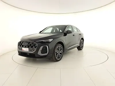 Nuova Audi Q5 Sportback S-Line 204 CV (150 kW) 2025 Nero mito metallizzato SUV