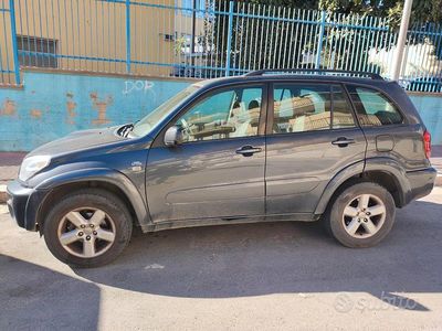 Usata Toyota RAV4 2005 Grigio SUV