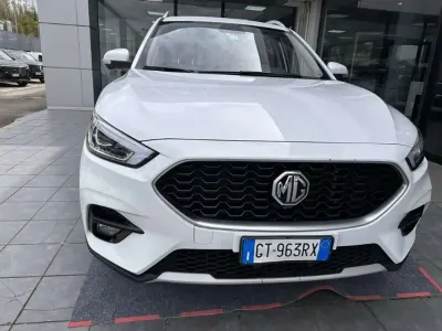 Usata MG ZS Luxury 106 CV (77 kW) 2024 Bianco SUV