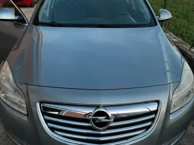 Usata Opel Insignia 170 CV (125 kW) 2012 Grigio Station wagon