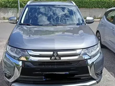 Usata Mitsubishi Outlander 150 CV (110 kW) 2016 SUV