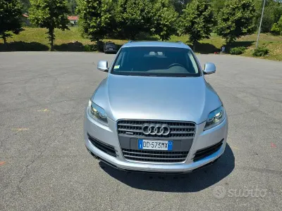 Usata Audi Q7 Advanced 233 CV (171 kW) 2006 Grigio SUV