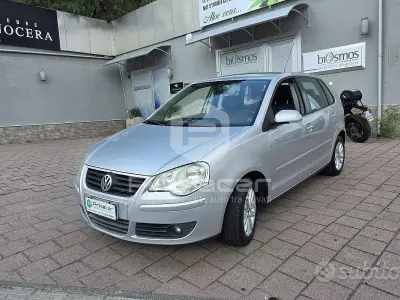 Usata VW Polo Comfortline 80 CV (58 kW) 2007 Grigio Utilitaria