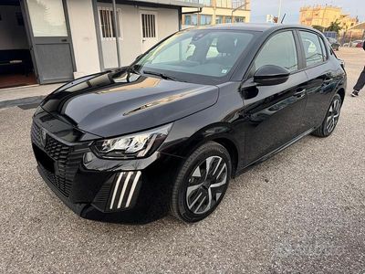 Usata Peugeot 208 Style 75 CV (55 kW) 2024 Nero Utilitaria