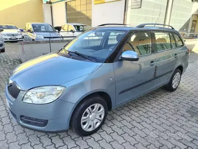 Usata Skoda Fabia 86 CV (63 kW) 2009 Blu Station wagon